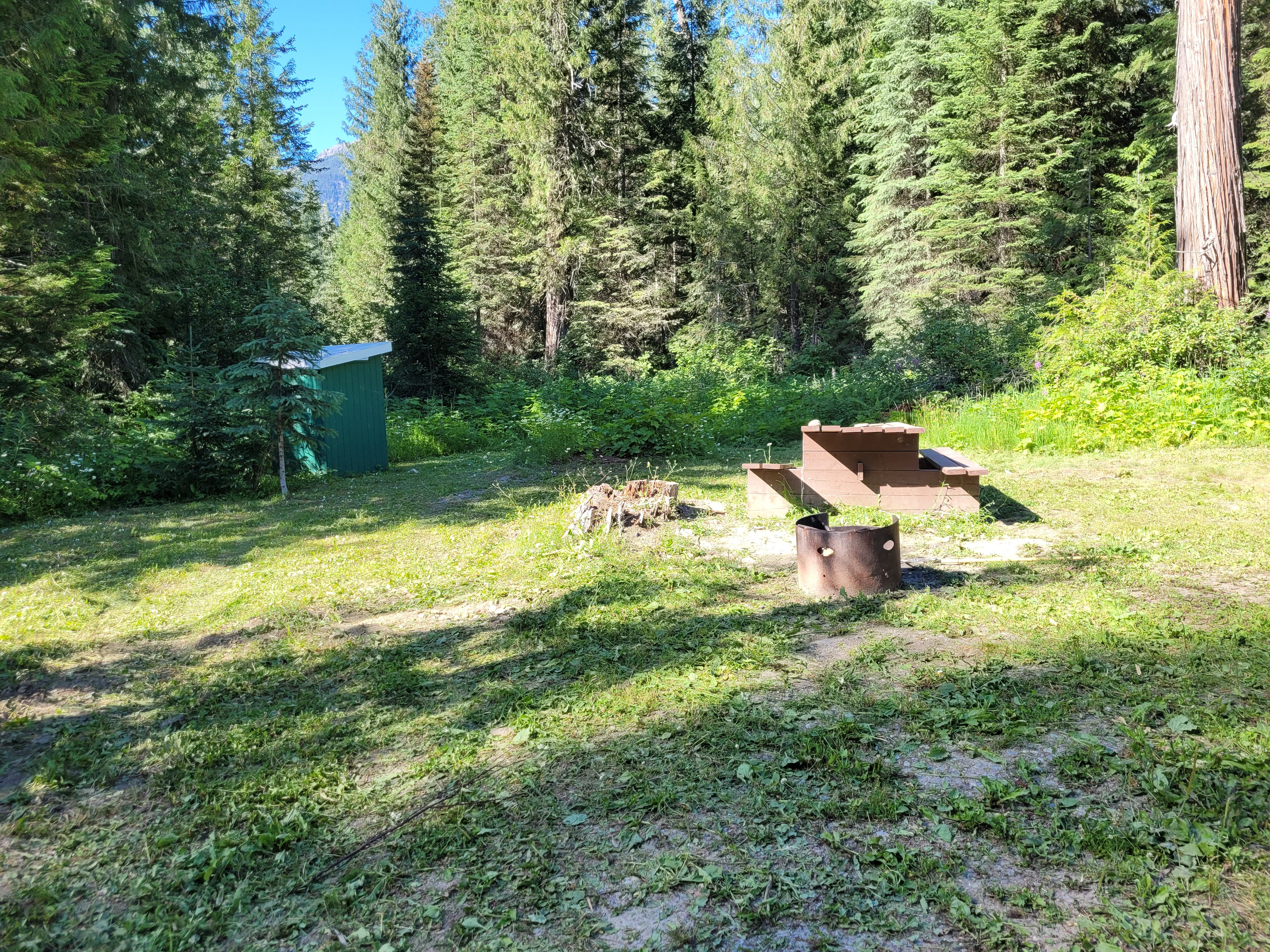 Photo: Recreation Sites and Trails BC. © Province of British Columbia, licensed under the Open Government Licence – British Columbia. Help Lake, photo 4