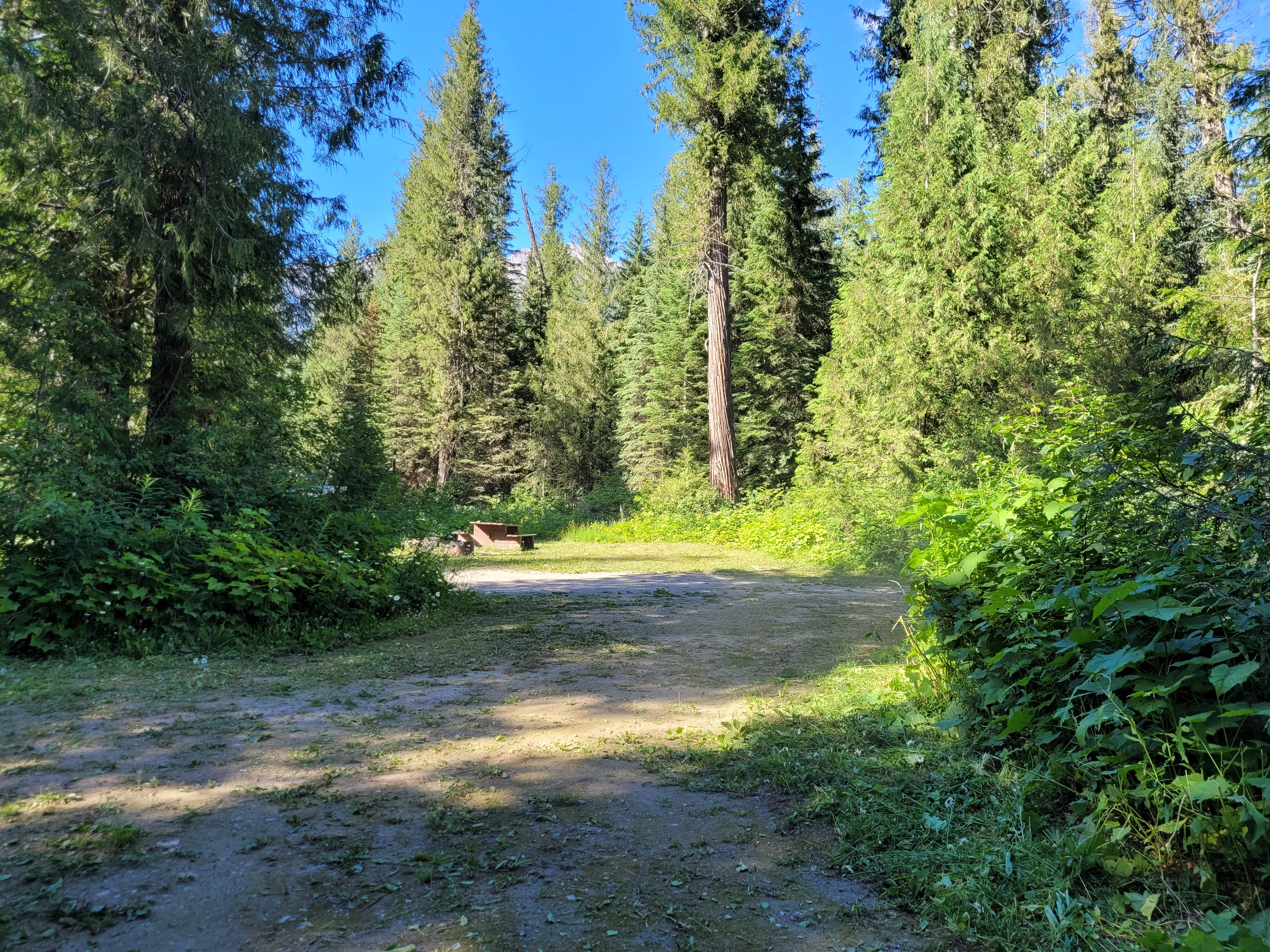 Photo: Recreation Sites and Trails BC. © Province of British Columbia, licensed under the Open Government Licence – British Columbia. Help Lake, photo 6
