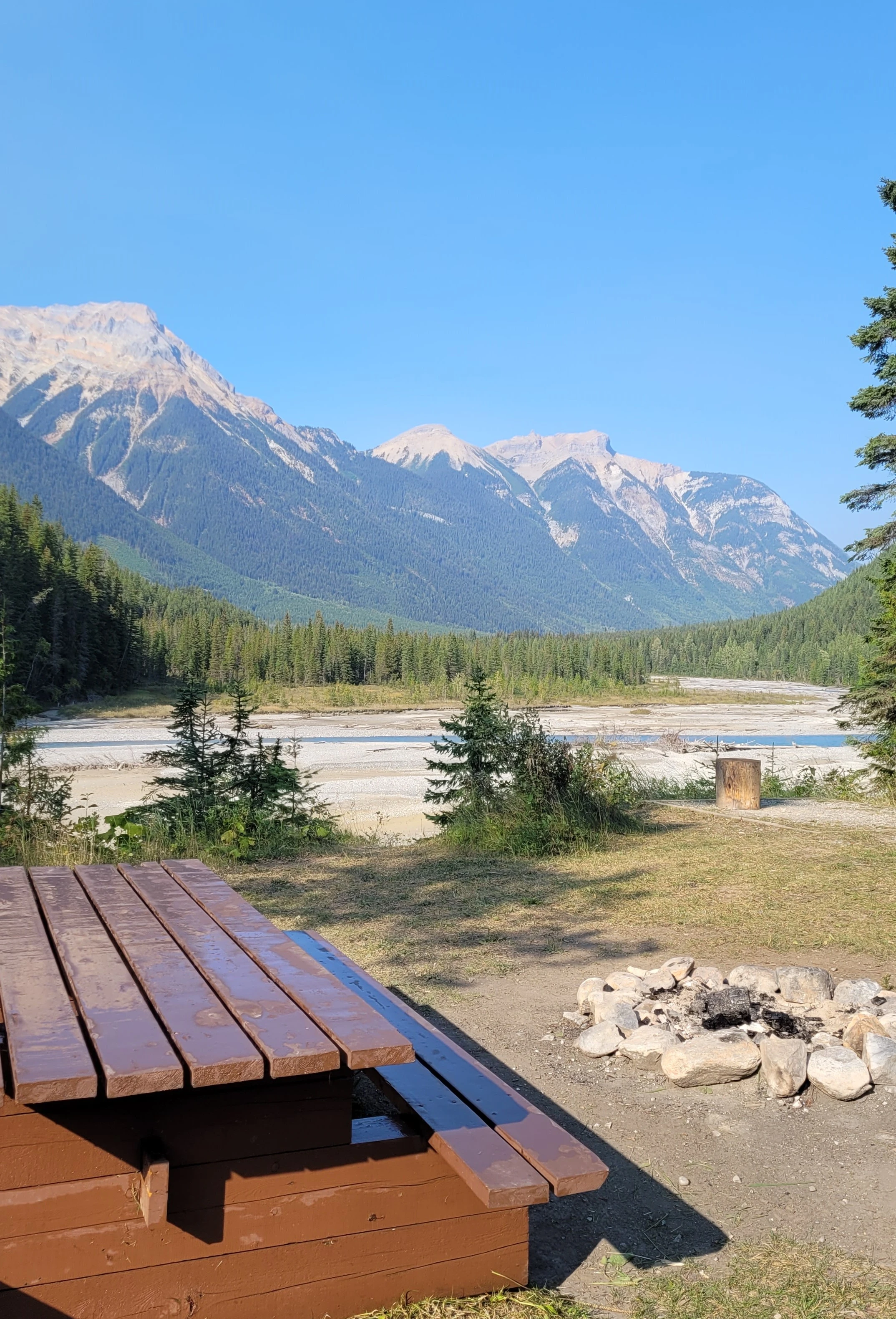 Photo: Recreation Sites and Trails BC. © Province of British Columbia, licensed under the Open Government Licence – British Columbia. Split Creek, photo 7