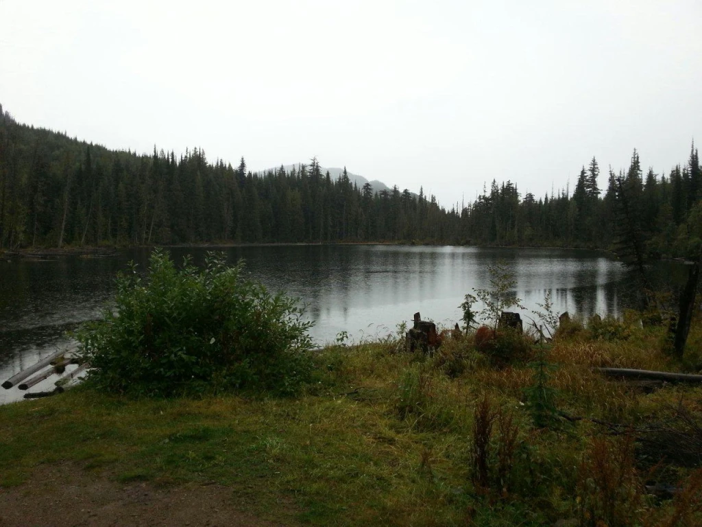 Photo: Recreation Sites and Trails BC. © Province of British Columbia, licensed under the Open Government Licence – British Columbia. Milford Lake, photo 1