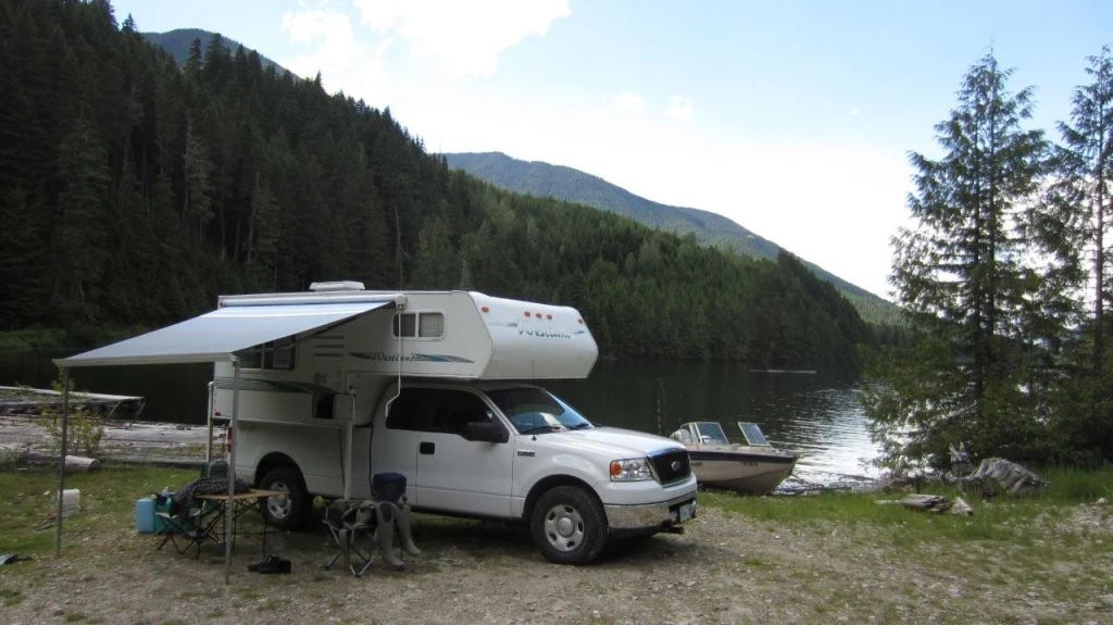 Photo: Recreation Sites and Trails BC. © Province of British Columbia, licensed under the Open Government Licence – British Columbia. Wilson Lake East, photo 5