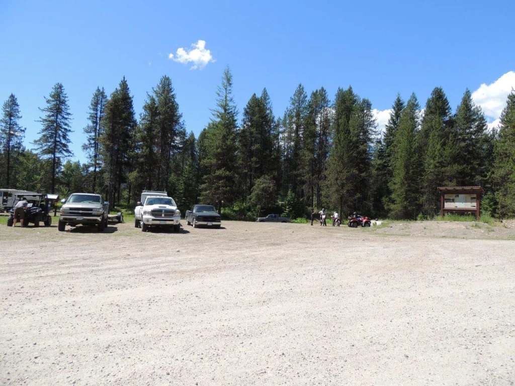 Photo: Recreation Sites and Trails BC. © Province of British Columbia, licensed under the Open Government Licence – British Columbia. Granby-Burrell Ck, photo 1