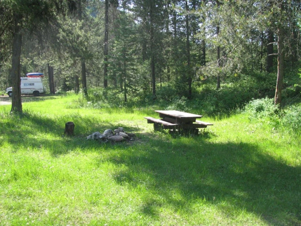Photo: Recreation Sites and Trails BC. © Province of British Columbia, licensed under the Open Government Licence – British Columbia. Granby-Burrell Ck, photo 4