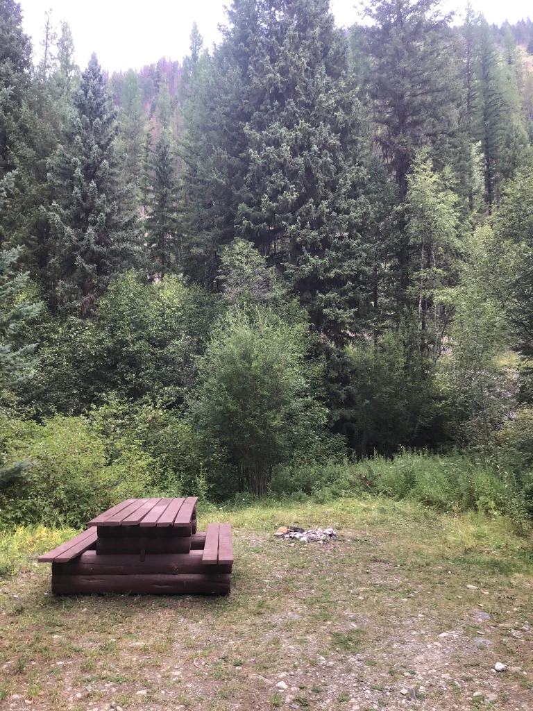 Photo: Recreation Sites and Trails BC. © Province of British Columbia, licensed under the Open Government Licence – British Columbia. Ram-Wigwam Creek, photo 2