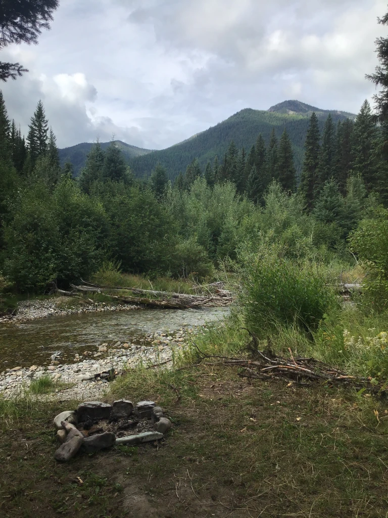 Photo: Recreation Sites and Trails BC. © Province of British Columbia, licensed under the Open Government Licence – British Columbia. Ram-Wigwam Creek