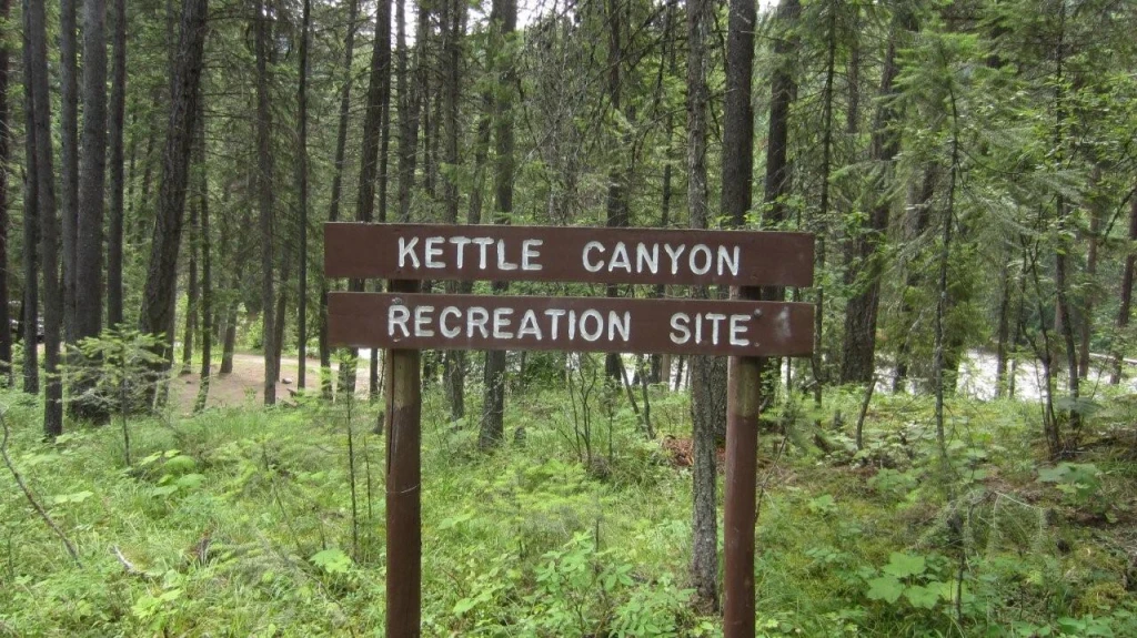 Photo: Recreation Sites and Trails BC. © Province of British Columbia, licensed under the Open Government Licence – British Columbia. Kettle Canyon / Kettle Bench, photo 2