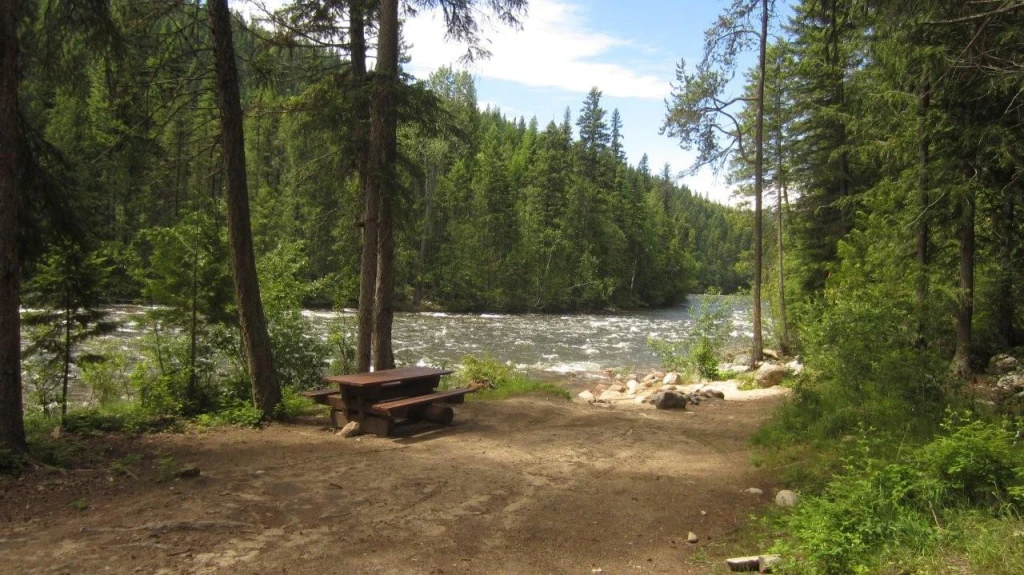 Photo: Recreation Sites and Trails BC. © Province of British Columbia, licensed under the Open Government Licence – British Columbia. Kettle Canyon / Kettle Bench, photo 5