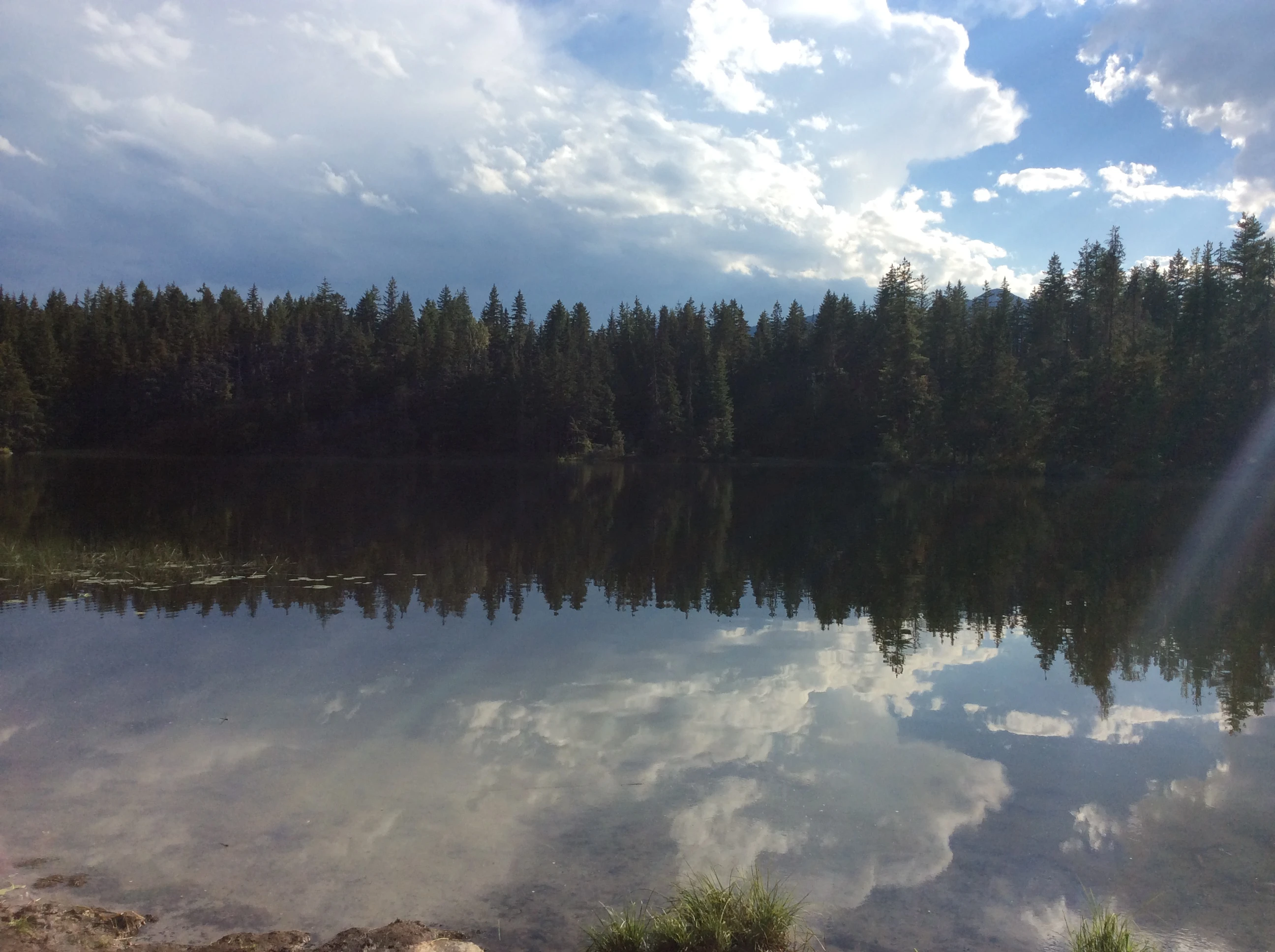 Photo: Recreation Sites and Trails BC. © Province of British Columbia, licensed under the Open Government Licence – British Columbia. Echo Lake, photo 13
