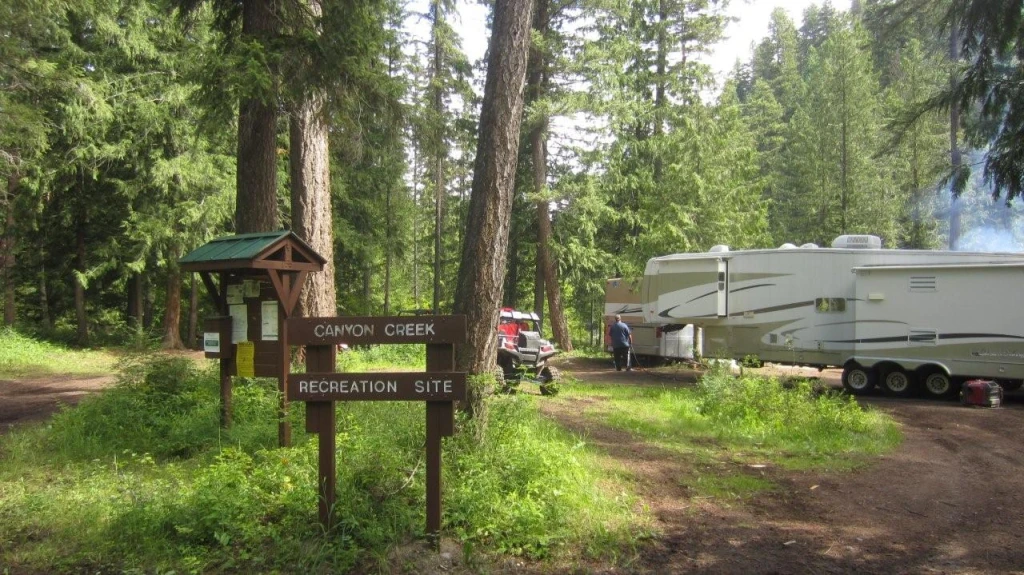 Photo: Recreation Sites and Trails BC. © Province of British Columbia, licensed under the Open Government Licence – British Columbia. Canyon Creek