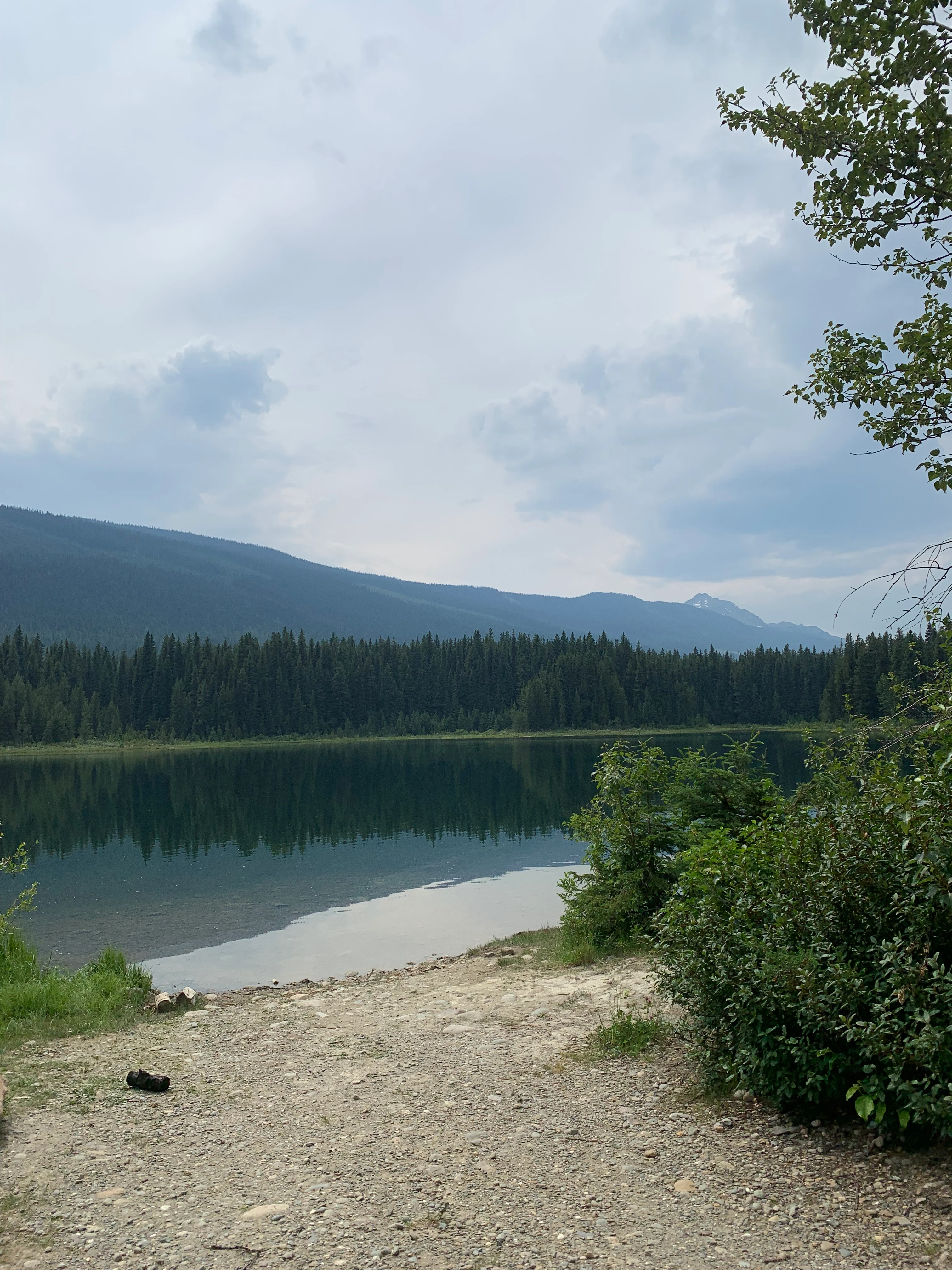 Photo: Recreation Sites and Trails BC. © Province of British Columbia, licensed under the Open Government Licence – British Columbia. Wilbur Lake