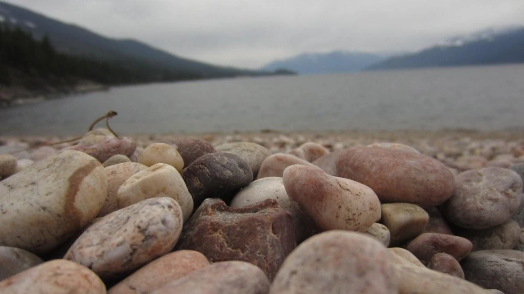 Photo: Recreation Sites and Trails BC. © Province of British Columbia, licensed under the Open Government Licence – British Columbia. Pebble Beach, photo 6