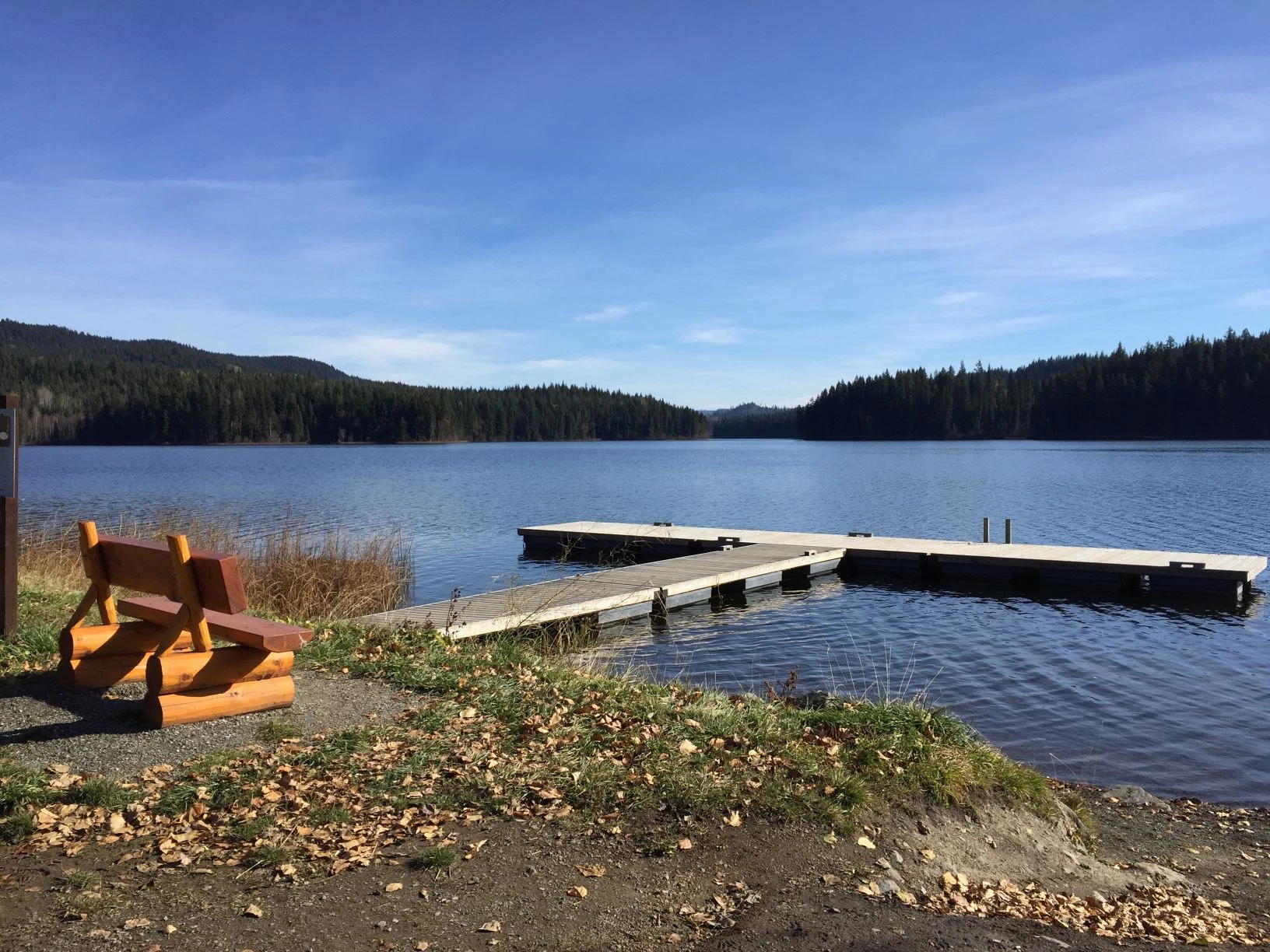 Photo: Recreation Sites and Trails BC. © Province of British Columbia, licensed under the Open Government Licence – British Columbia. Howard Lake, photo 3