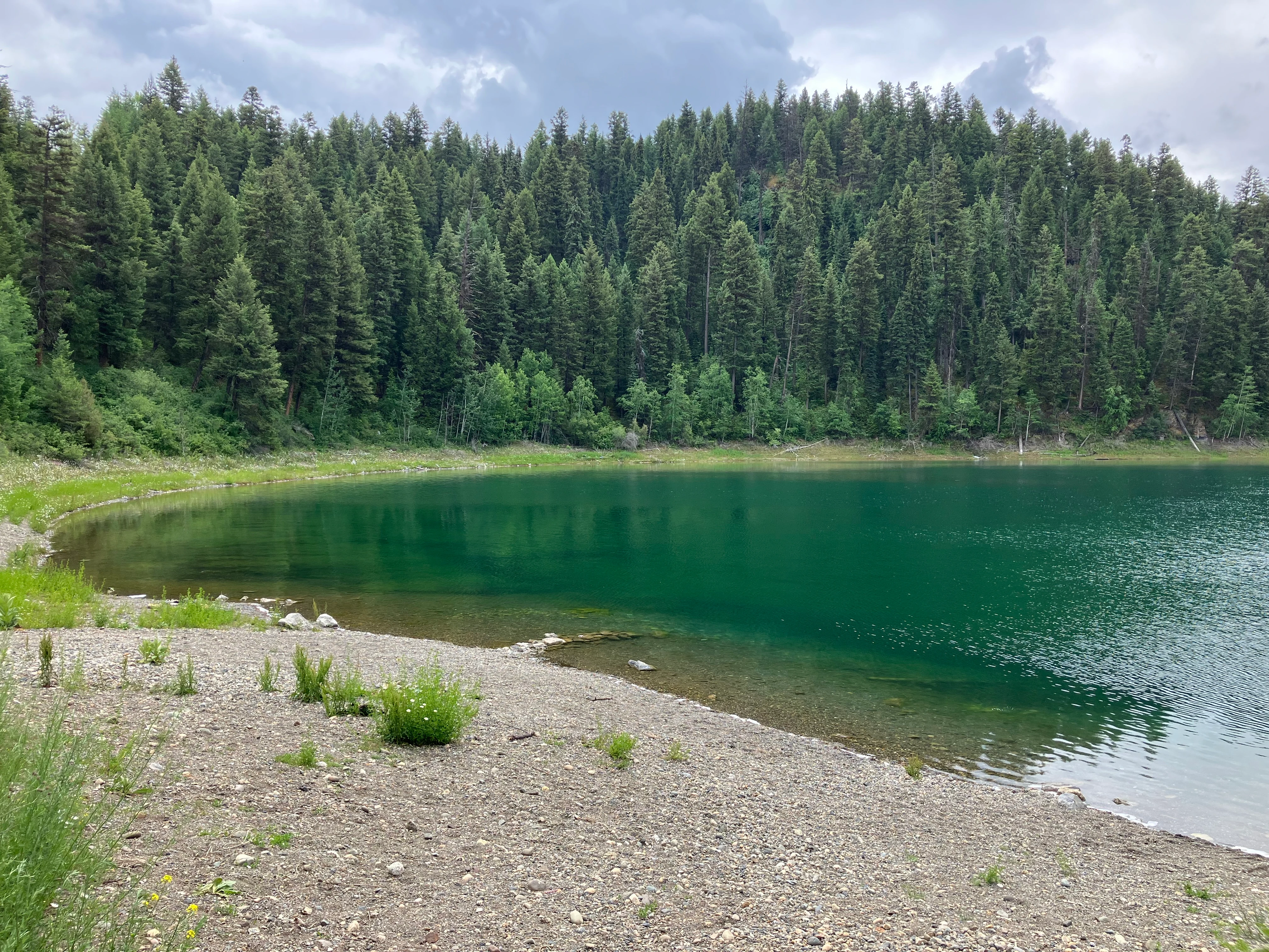 Photo: Recreation Sites and Trails BC. © Province of British Columbia, licensed under the Open Government Licence – British Columbia. Blue Lake North