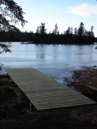 Photo: Recreation Sites and Trails BC. © Province of British Columbia, licensed under the Open Government Licence – British Columbia. Elk (Island) Lake, photo 4