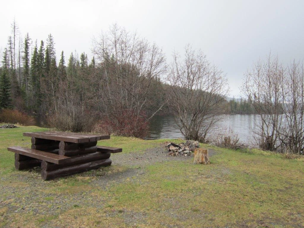 Photo: Recreation Sites and Trails BC. © Province of British Columbia, licensed under the Open Government Licence – British Columbia. Bosk Lake North, photo 4