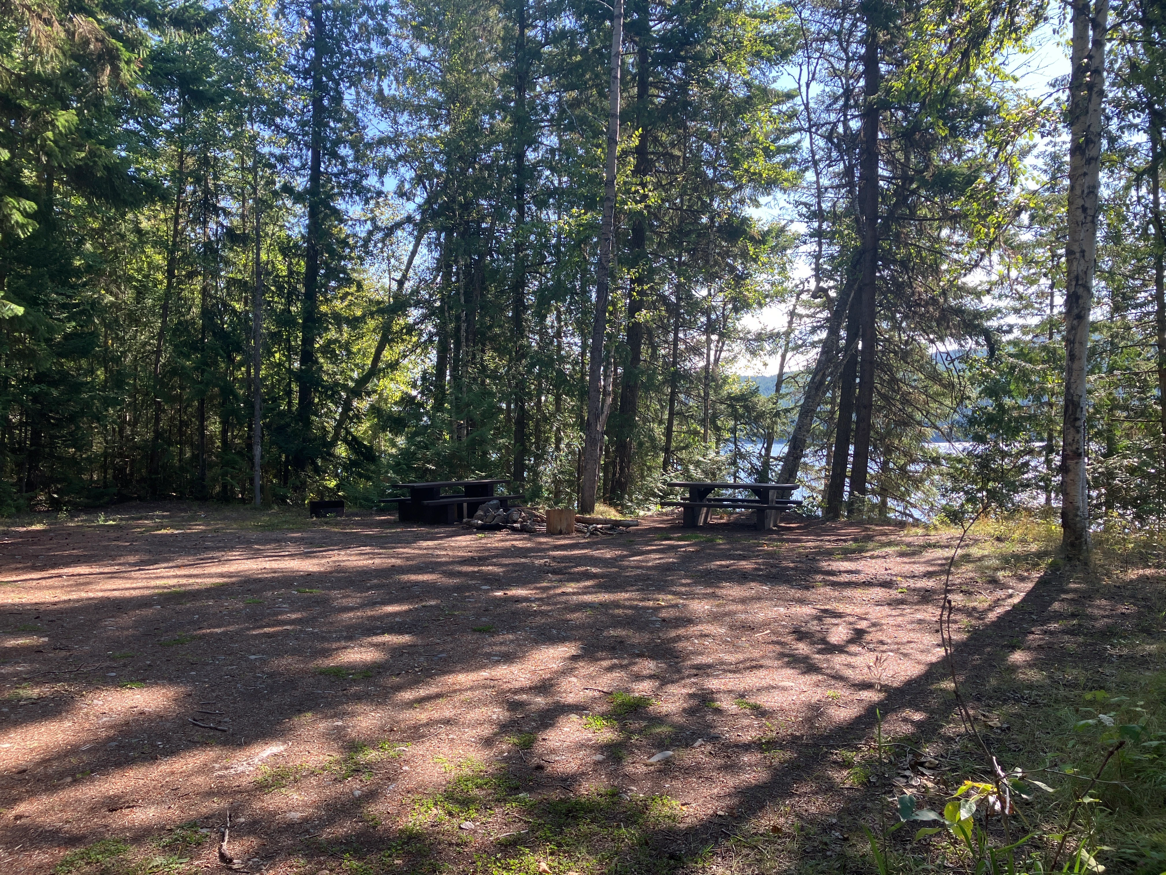 Photo: Recreation Sites and Trails BC. © Province of British Columbia, licensed under the Open Government Licence – British Columbia. Horsefly Bay, photo 7