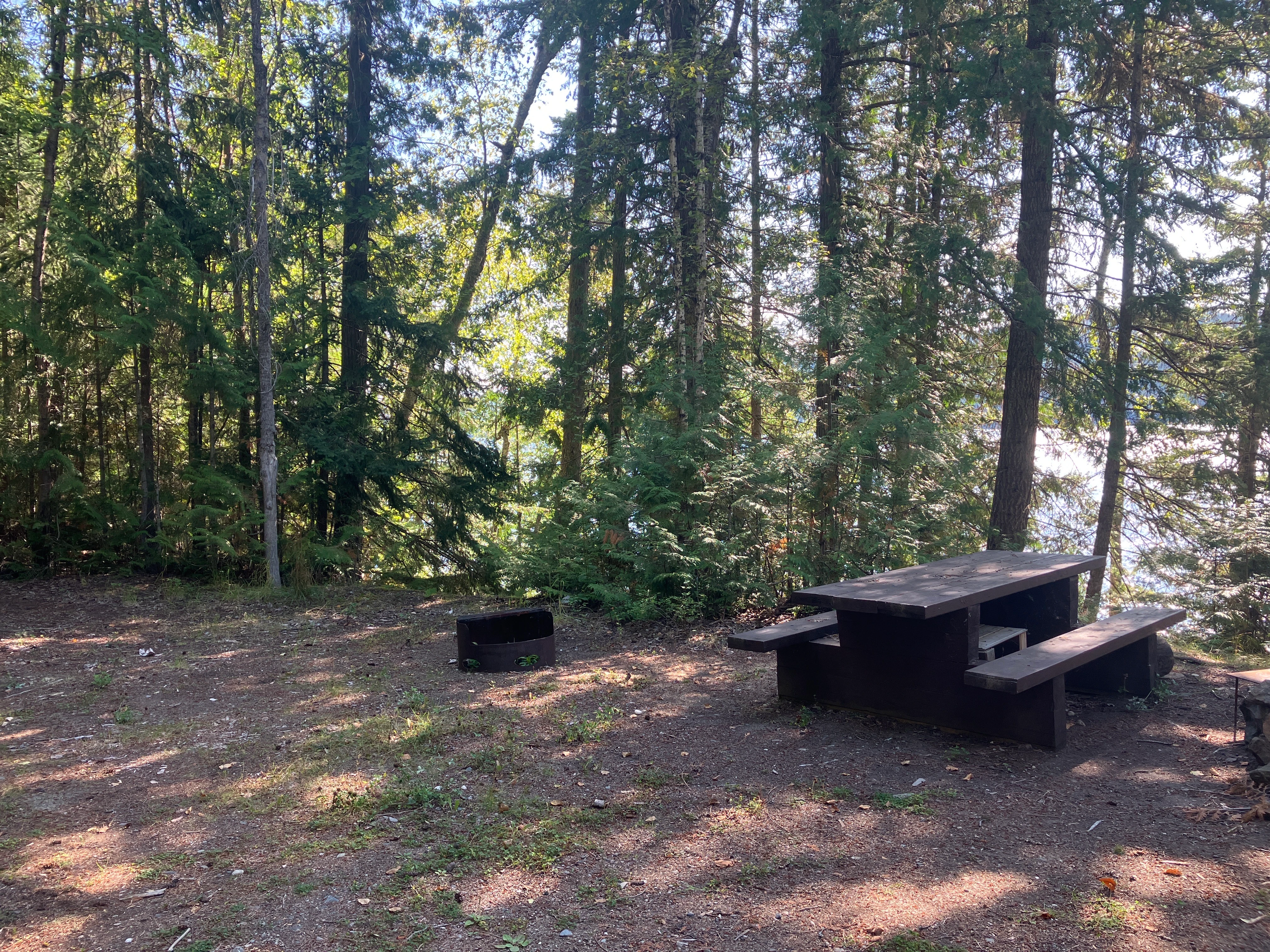 Photo: Recreation Sites and Trails BC. © Province of British Columbia, licensed under the Open Government Licence – British Columbia. Horsefly Bay