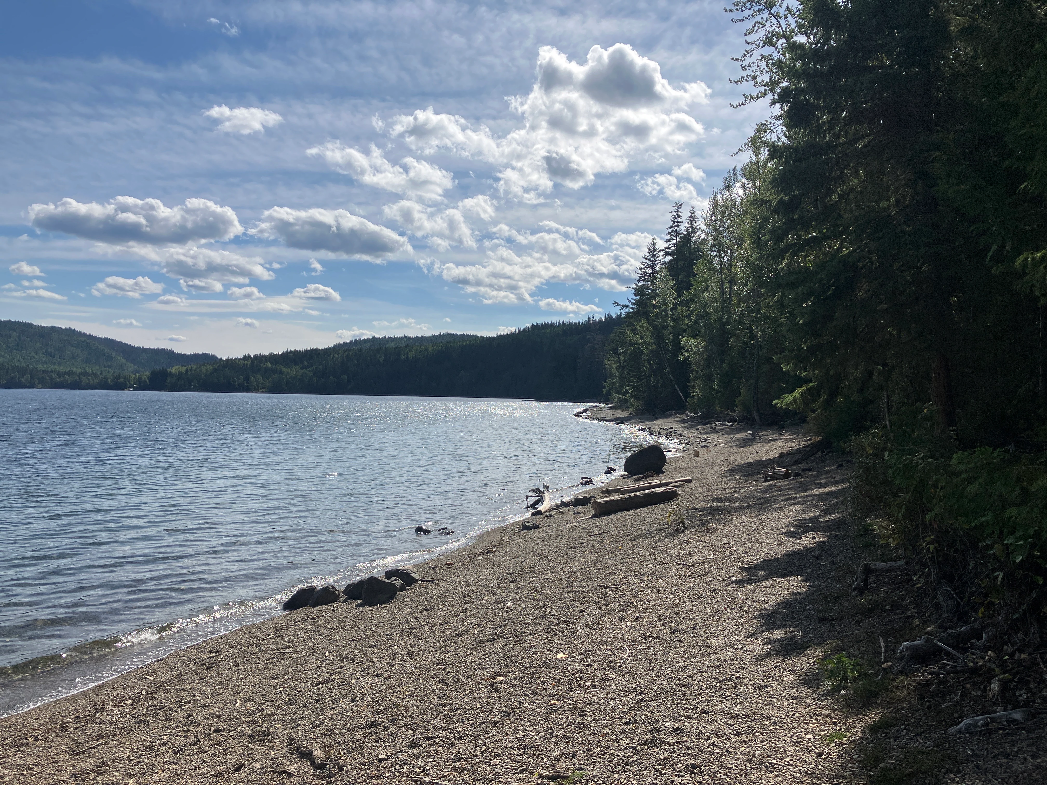 Photo: Recreation Sites and Trails BC. © Province of British Columbia, licensed under the Open Government Licence – British Columbia. Mitchell Bay, photo 10
