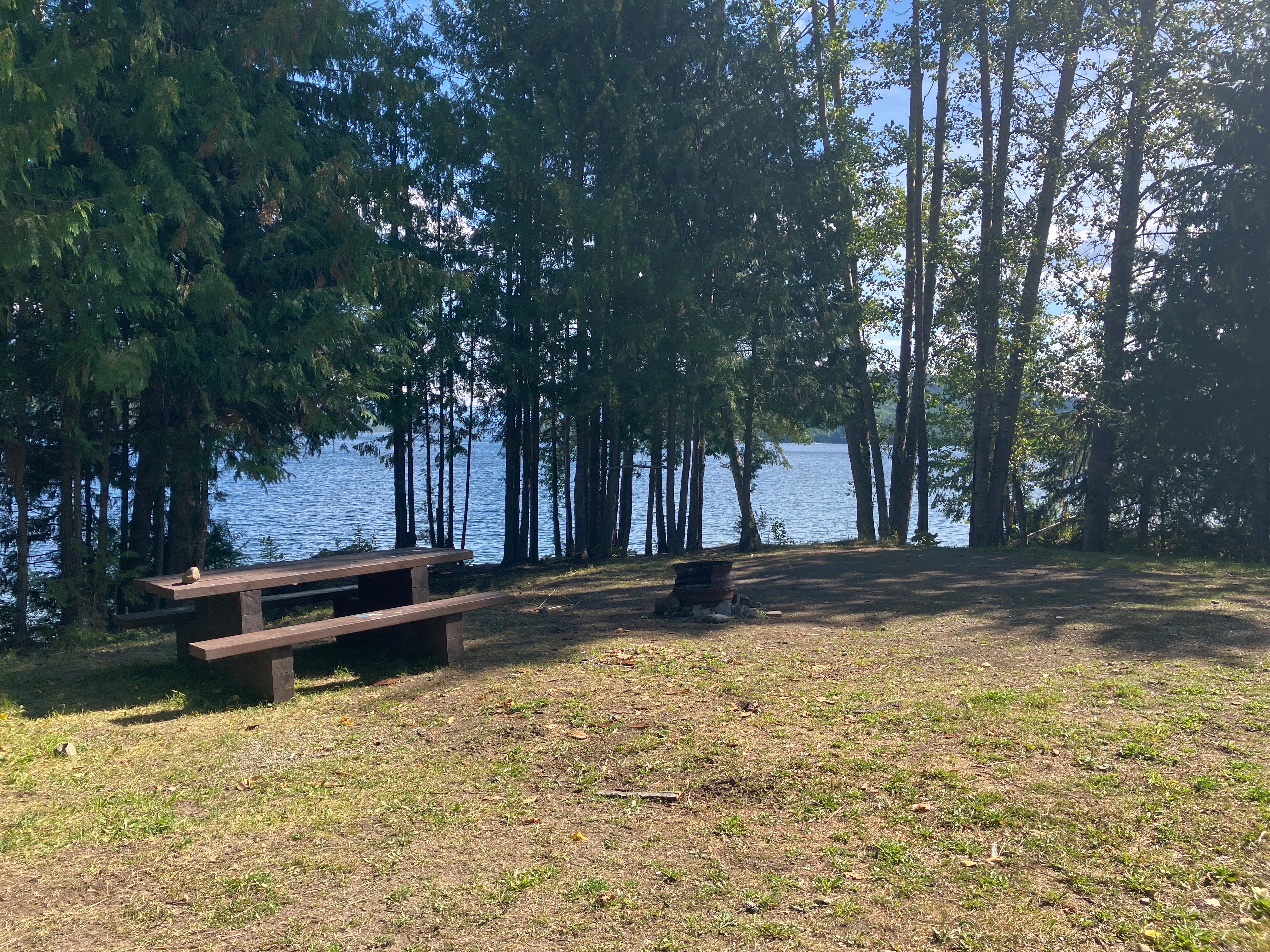 Photo: Recreation Sites and Trails BC. © Province of British Columbia, licensed under the Open Government Licence – British Columbia. Mitchell Bay, photo 8