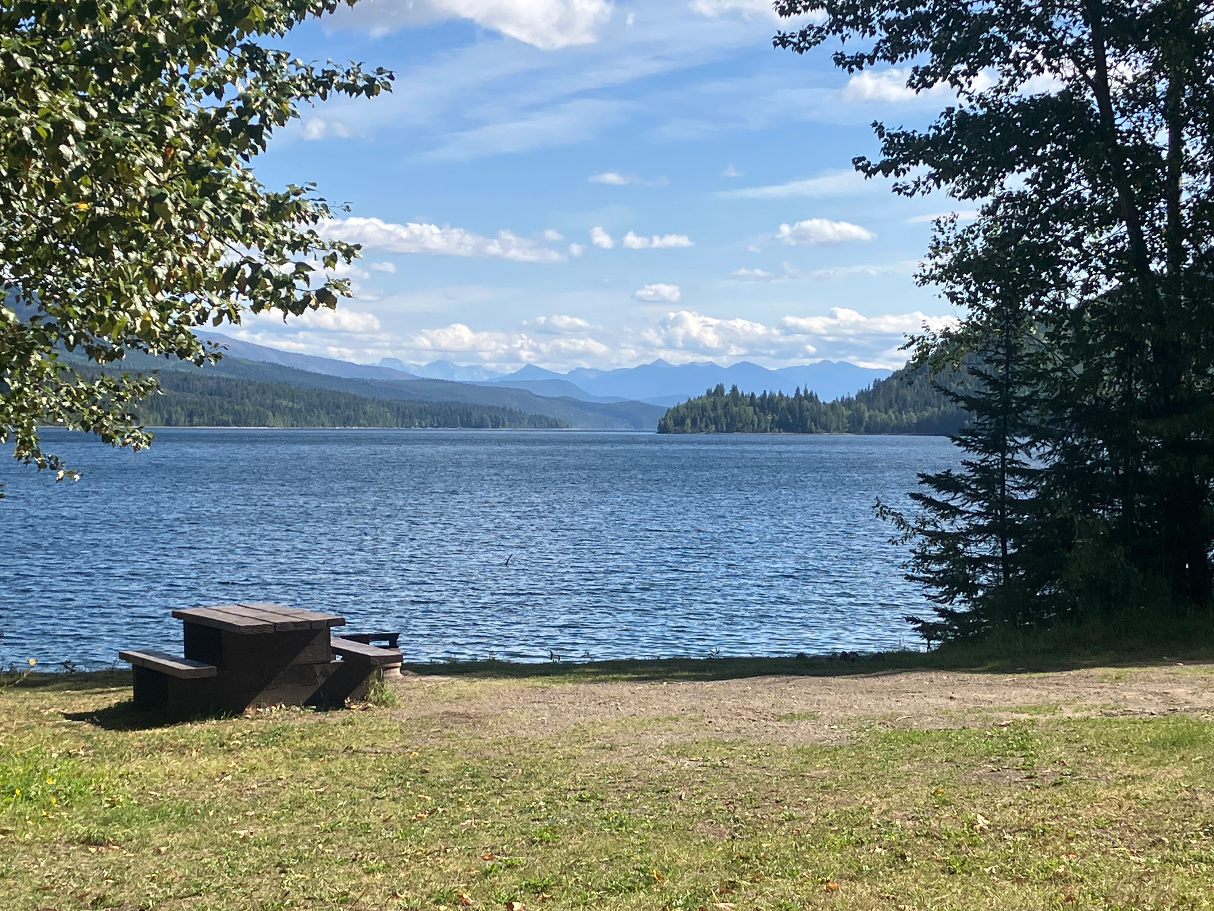 Photo: Recreation Sites and Trails BC. © Province of British Columbia, licensed under the Open Government Licence – British Columbia. Mitchell Bay, photo 6