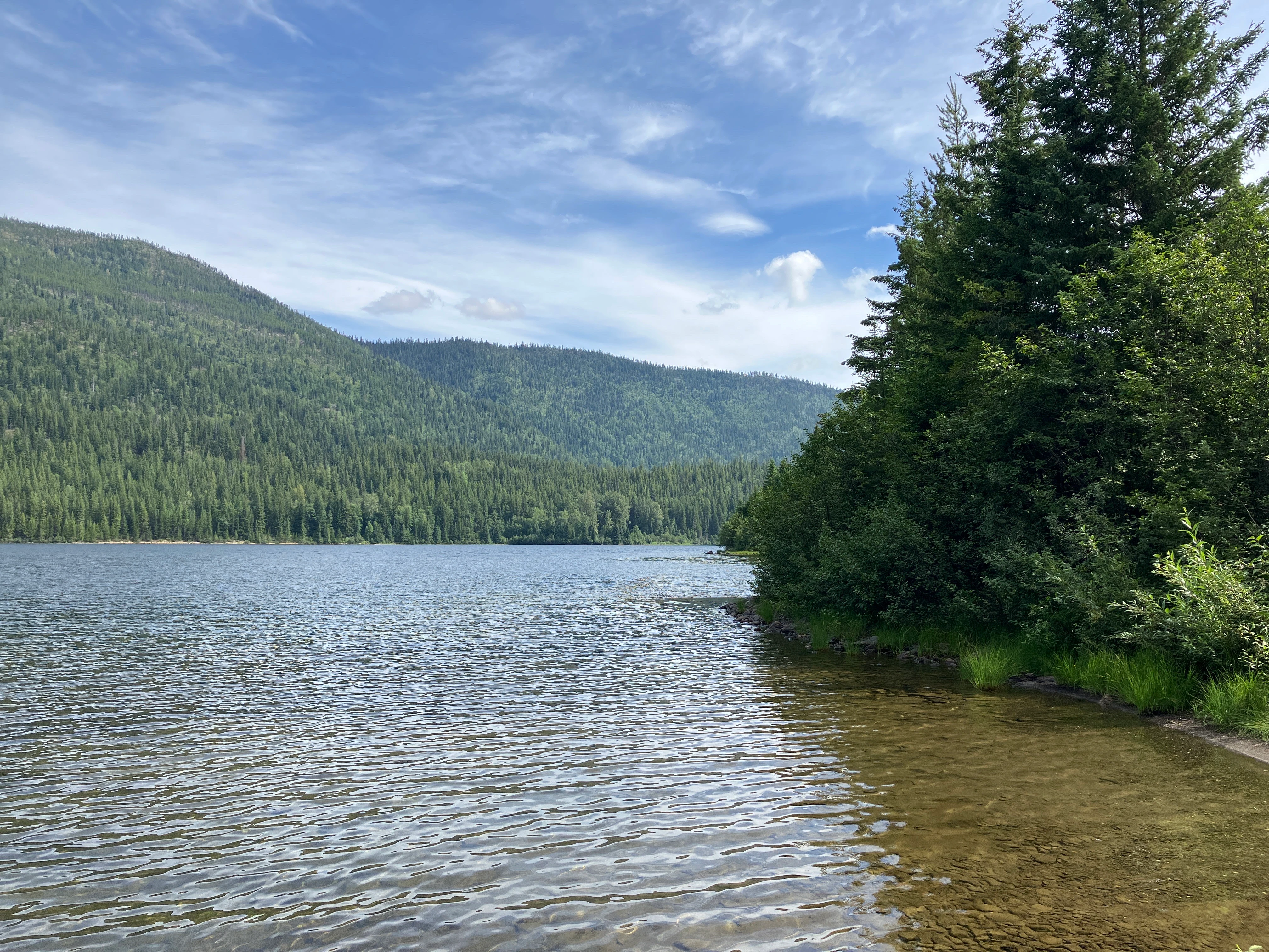 Photo: Recreation Sites and Trails BC. © Province of British Columbia, licensed under the Open Government Licence – British Columbia. Spanish Lake, photo 2