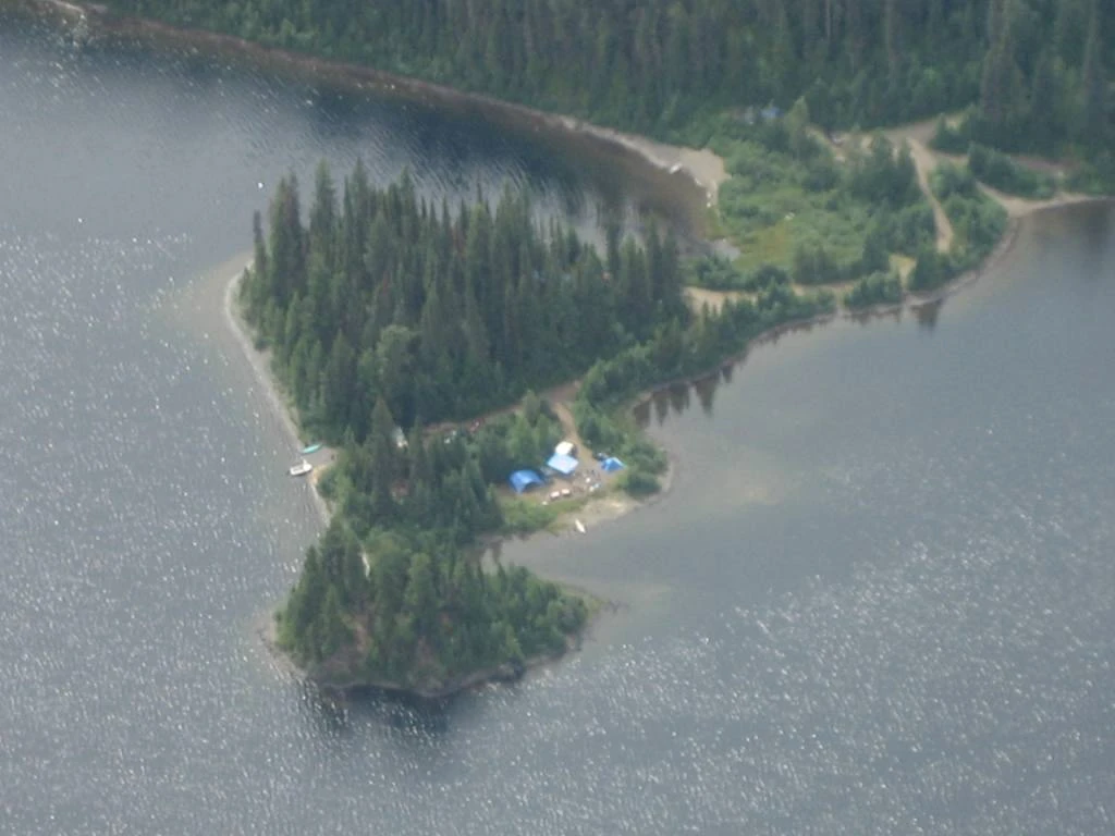 Photo: Recreation Sites and Trails BC. © Province of British Columbia, licensed under the Open Government Licence – British Columbia. Spanish Lake, photo 8