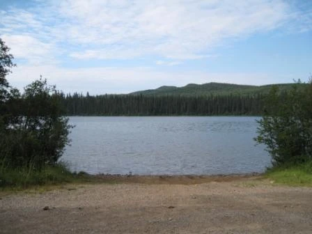 Photo: Recreation Sites and Trails BC. © Province of British Columbia, licensed under the Open Government Licence – British Columbia. Bootjack Lake, photo 1