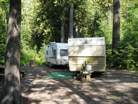 Photo: Recreation Sites and Trails BC. © Province of British Columbia, licensed under the Open Government Licence – British Columbia. Bootjack Lake, photo 2