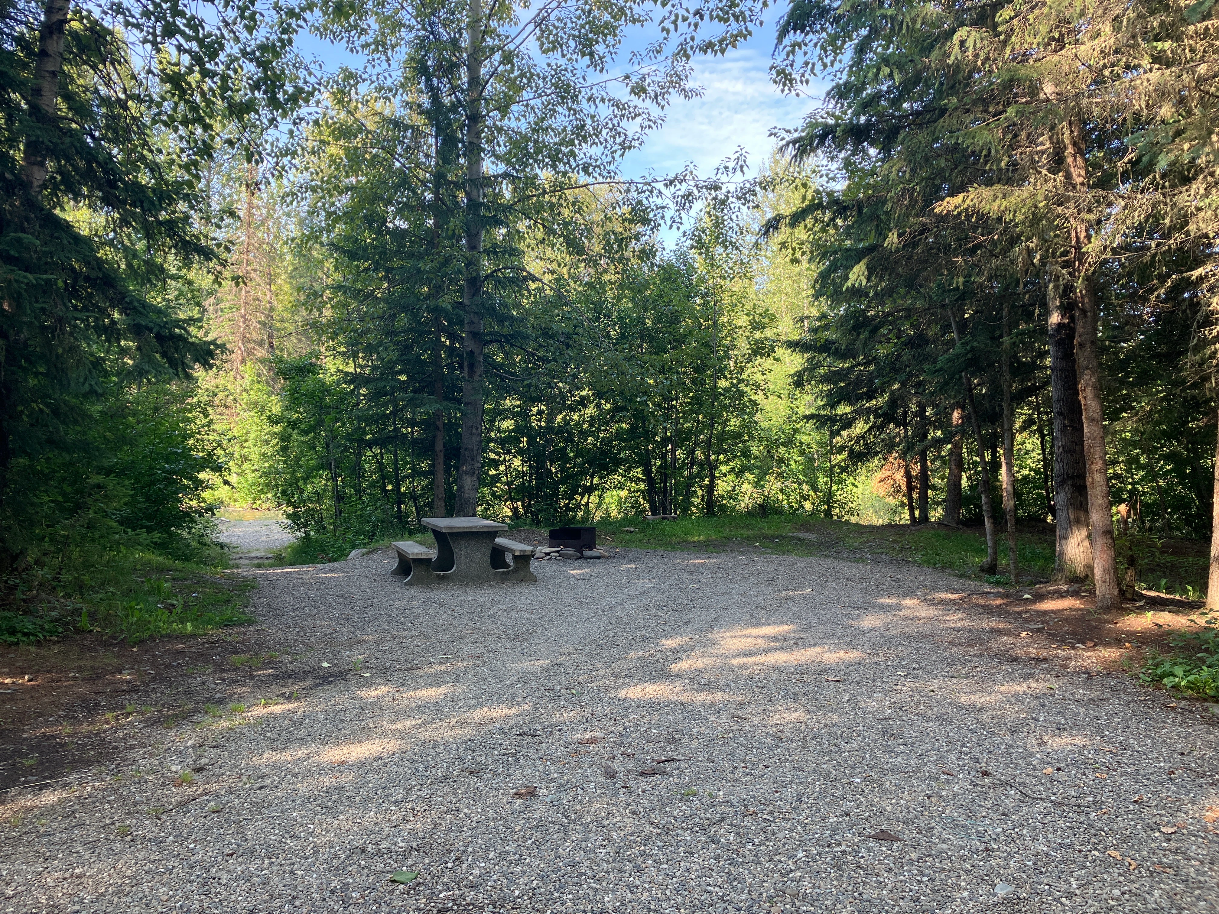 Photo: Recreation Sites and Trails BC. © Province of British Columbia, licensed under the Open Government Licence – British Columbia. Lightning Creek, photo 6
