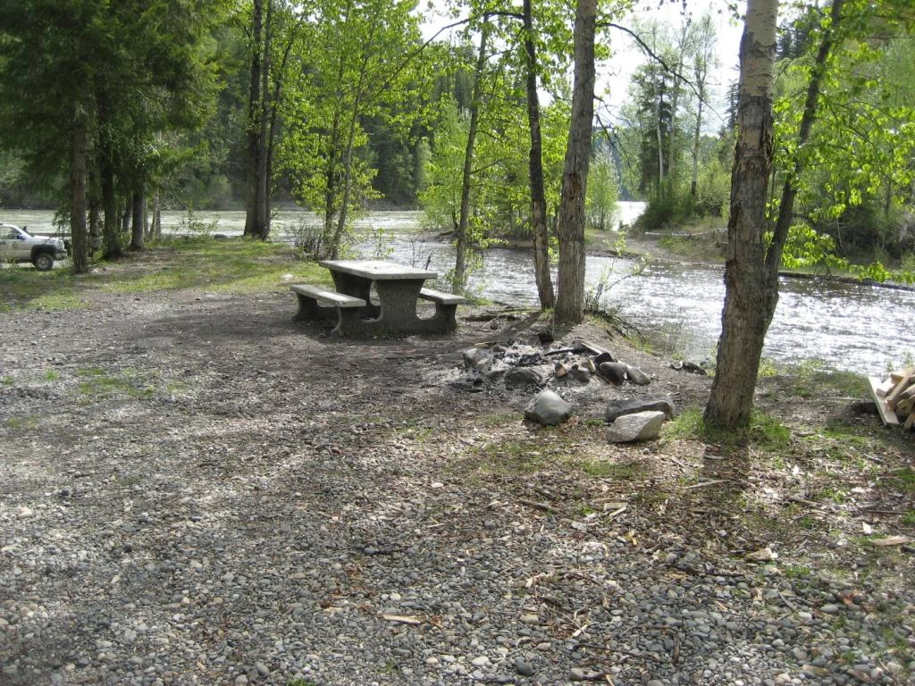 Photo: Recreation Sites and Trails BC. © Province of British Columbia, licensed under the Open Government Licence – British Columbia. Beavermouth