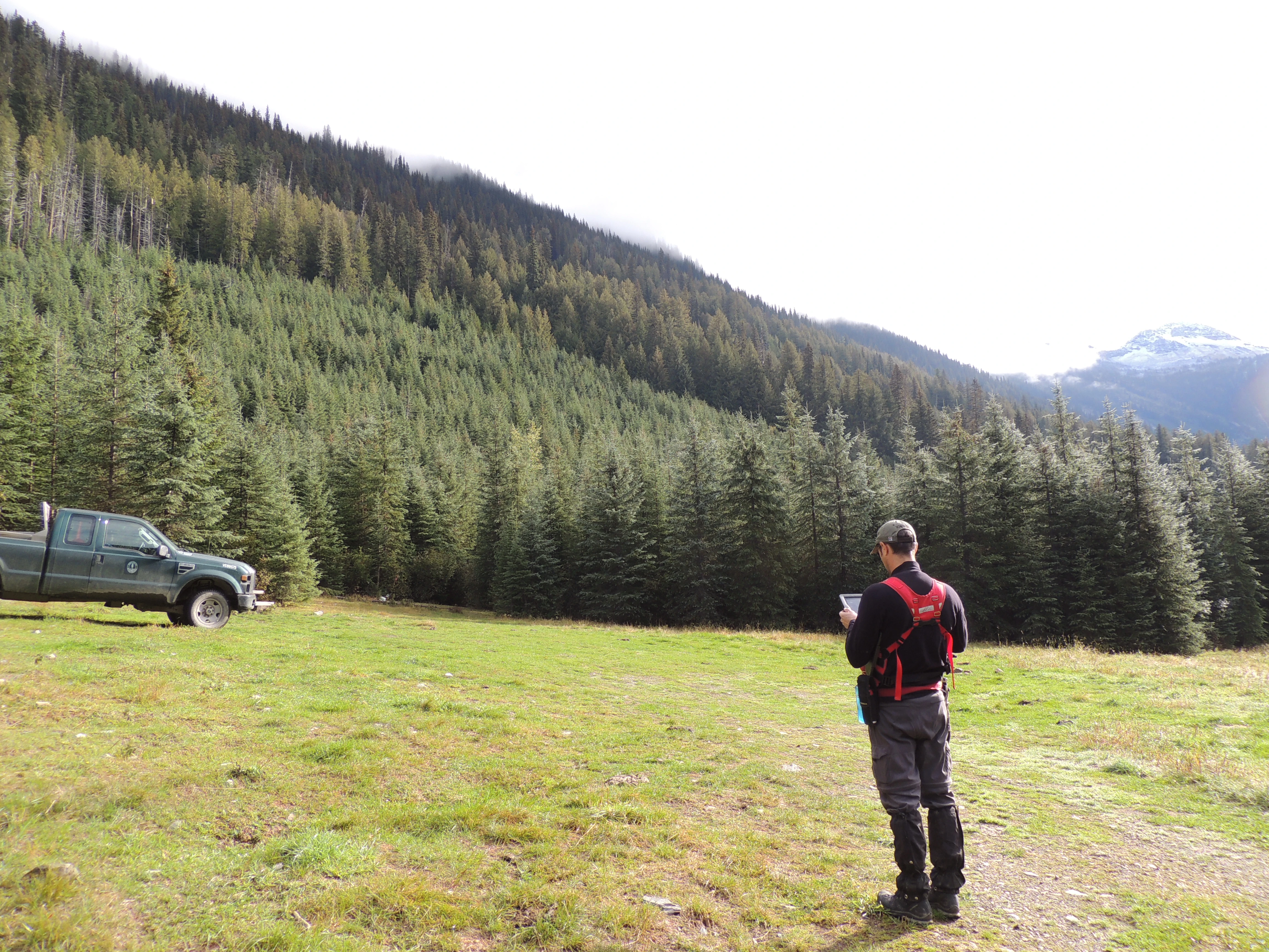 Photo: Recreation Sites and Trails BC. © Province of British Columbia, licensed under the Open Government Licence – British Columbia. Monashee Lake Trail Head