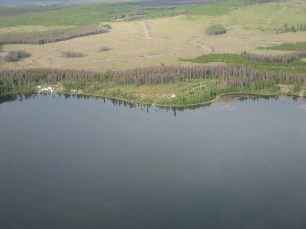 Photo: Recreation Sites and Trails BC. © Province of British Columbia, licensed under the Open Government Licence – British Columbia. Raven Lake