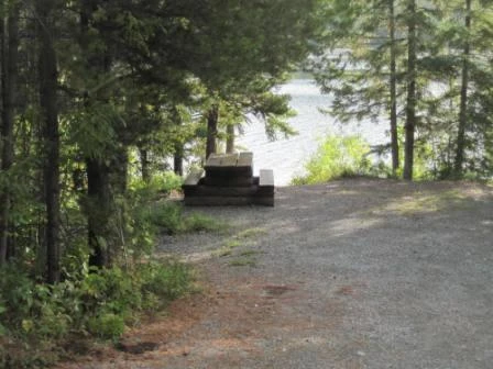 Photo: Recreation Sites and Trails BC. © Province of British Columbia, licensed under the Open Government Licence – British Columbia. HORN LAKE