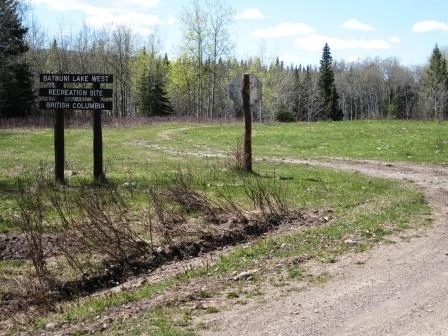 Photo: Recreation Sites and Trails BC. © Province of British Columbia, licensed under the Open Government Licence – British Columbia. Batnuni Lake West