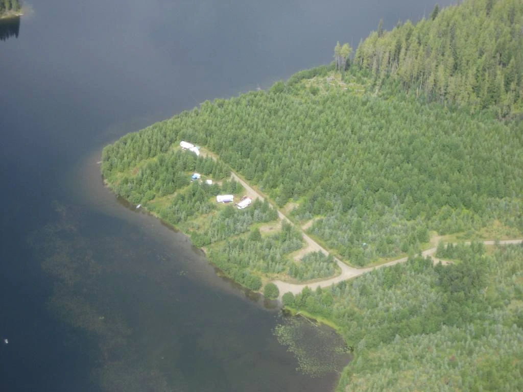 Photo: Recreation Sites and Trails BC. © Province of British Columbia, licensed under the Open Government Licence – British Columbia. Hen Ingram Lake, photo 2