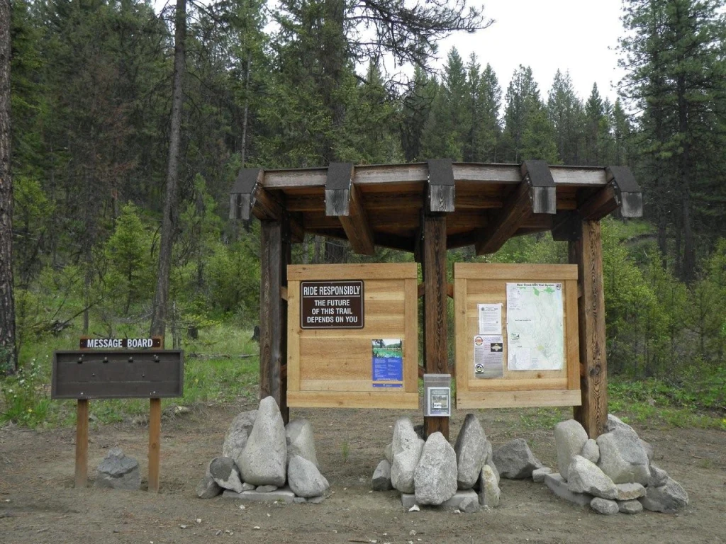 Photo: Recreation Sites and Trails BC. © Province of British Columbia, licensed under the Open Government Licence – British Columbia. Bear Creek, photo 5