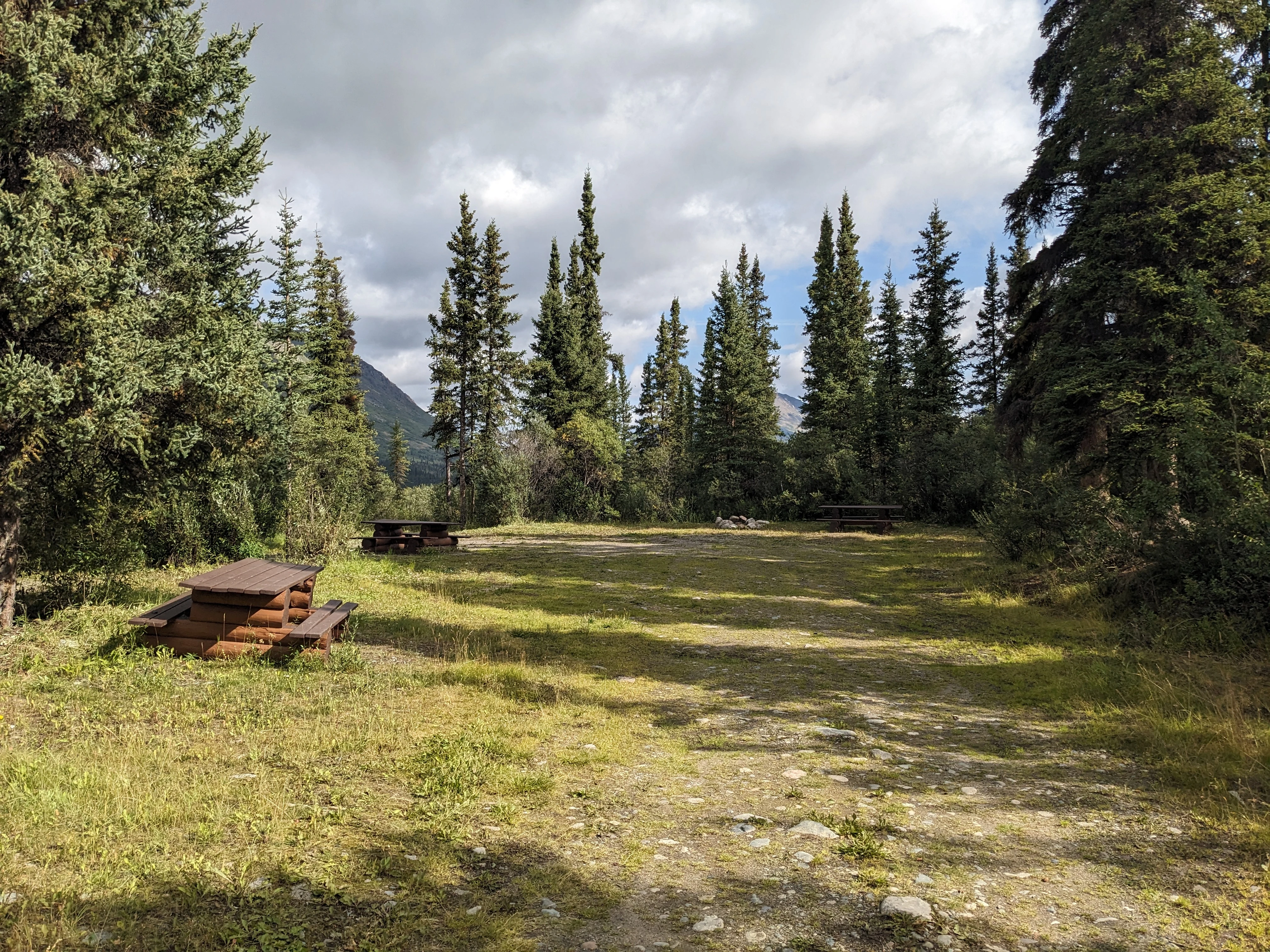 Photo: Recreation Sites and Trails BC. © Province of British Columbia, licensed under the Open Government Licence – British Columbia. Mcdonald Lake, photo 2