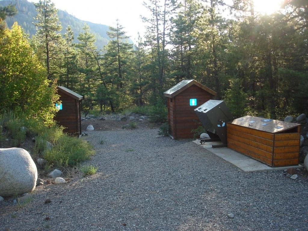 Photo: Recreation Sites and Trails BC. © Province of British Columbia, licensed under the Open Government Licence – British Columbia. Gun Creek, photo 2