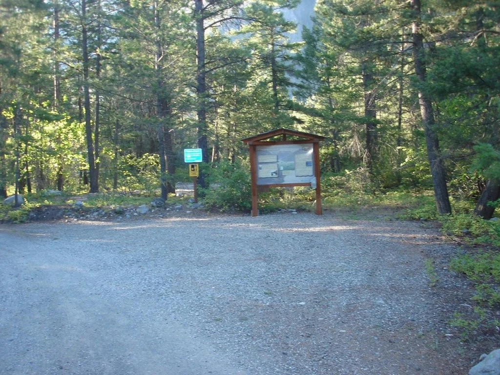 Photo: Recreation Sites and Trails BC. © Province of British Columbia, licensed under the Open Government Licence – British Columbia. Gun Creek, photo 3