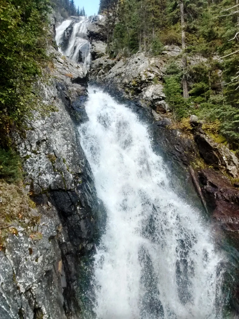 Photo: Recreation Sites and Trails BC. © Province of British Columbia, licensed under the Open Government Licence – British Columbia. Silvertip Falls, photo 2