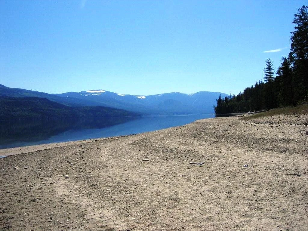 Photo: Recreation Sites and Trails BC. © Province of British Columbia, licensed under the Open Government Licence – British Columbia. Honeymoon Bay