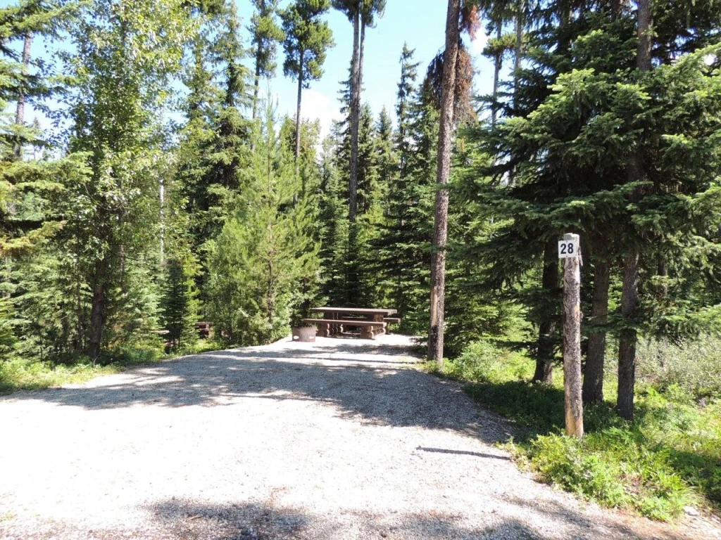 Photo: Recreation Sites and Trails BC. © Province of British Columbia, licensed under the Open Government Licence – British Columbia. McCULLOCH RESERVOIR, photo 8