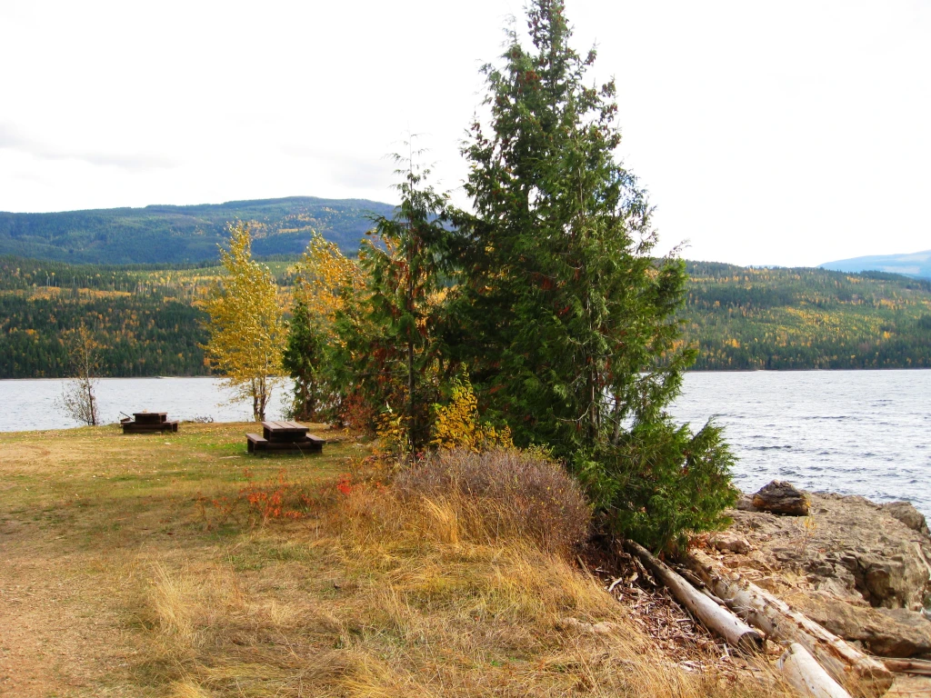 Photo: Recreation Sites and Trails BC. © Province of British Columbia, licensed under the Open Government Licence – British Columbia. Rocky Point, photo 2