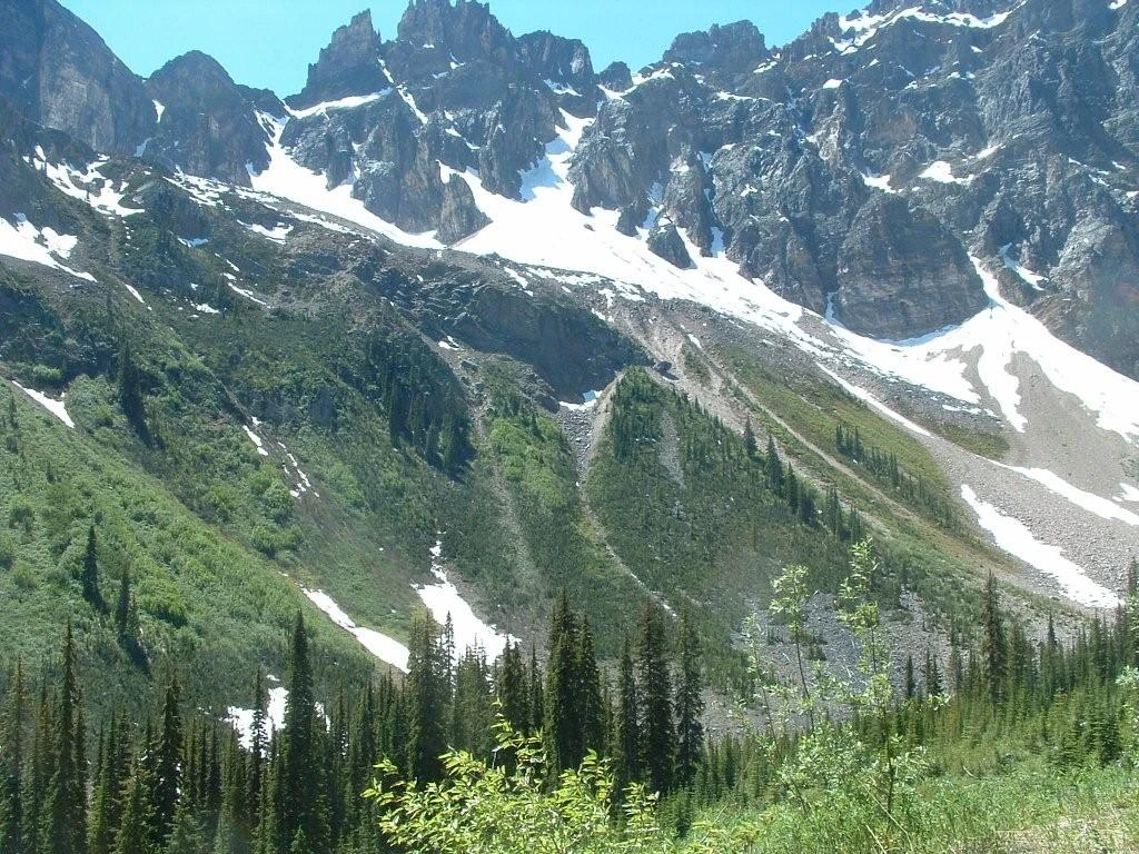 Photo: Recreation Sites and Trails BC. © Province of British Columbia, licensed under the Open Government Licence – British Columbia. Gorman Lake and Trail, photo 3