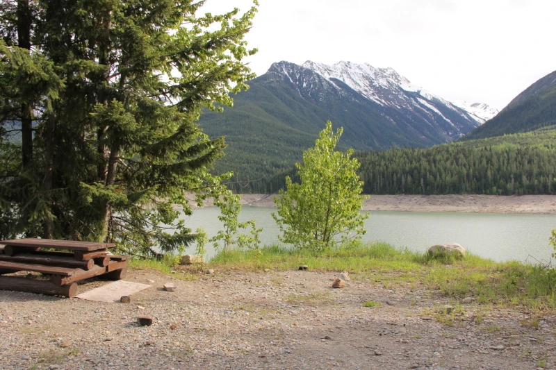 Photo: Recreation Sites and Trails BC. © Province of British Columbia, licensed under the Open Government Licence – British Columbia. Caribou Creek, photo 4