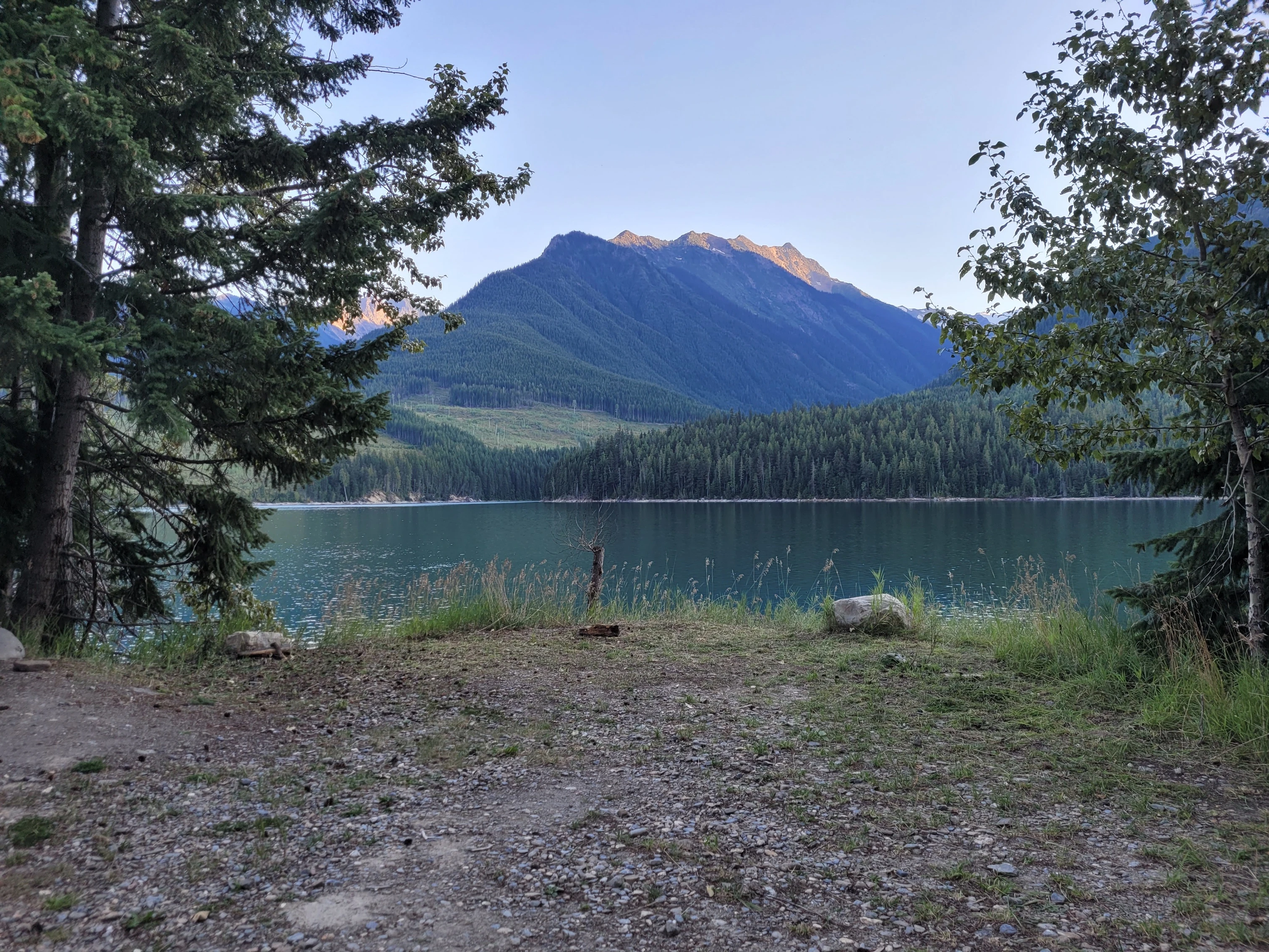 Photo: Recreation Sites and Trails BC. © Province of British Columbia, licensed under the Open Government Licence – British Columbia. Caribou Creek, photo 6
