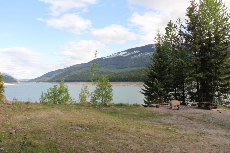 Photo: Recreation Sites and Trails BC. © Province of British Columbia, licensed under the Open Government Licence – British Columbia. Caribou Creek, photo 2