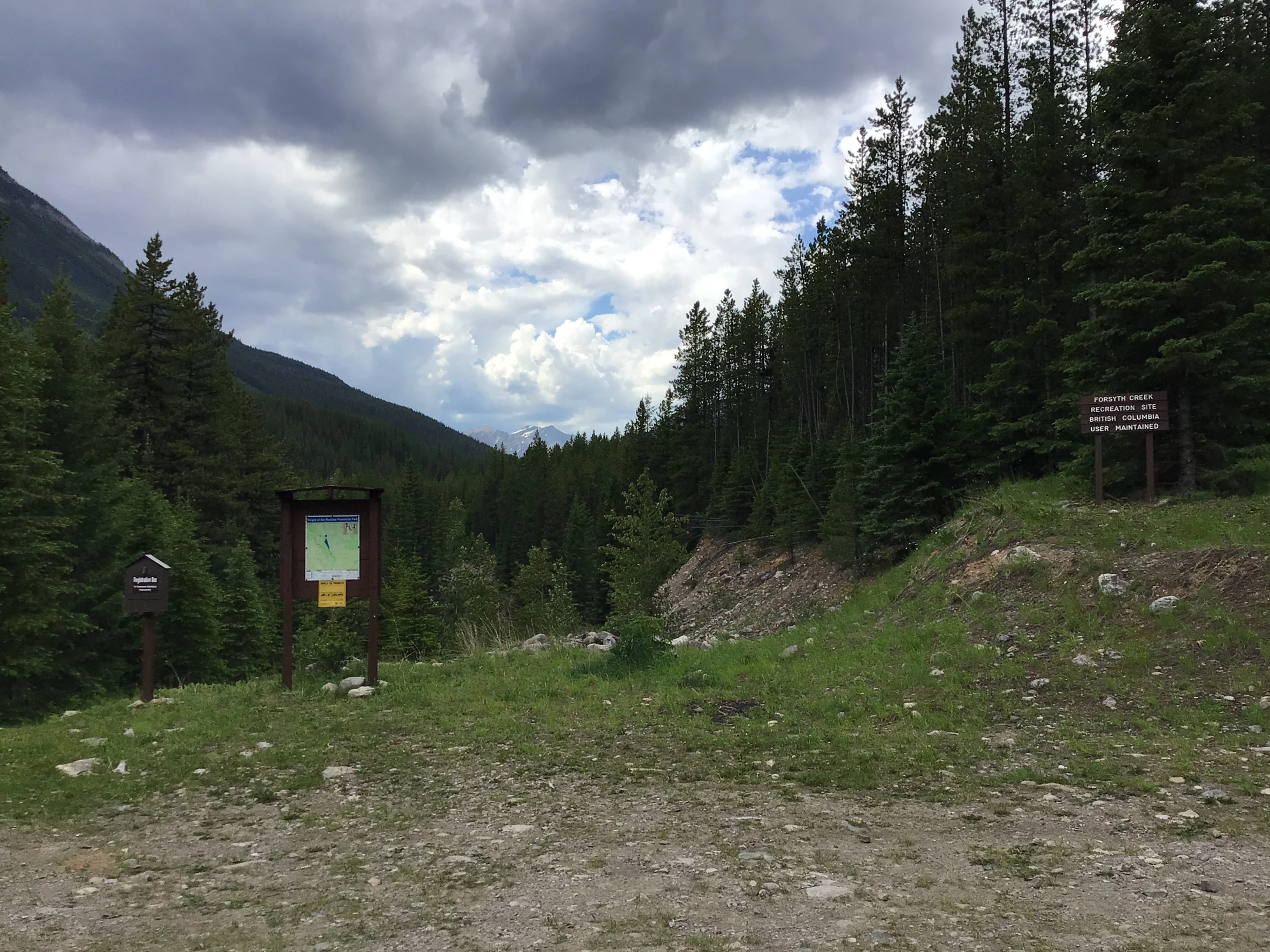Photo: Recreation Sites and Trails BC. © Province of British Columbia, licensed under the Open Government Licence – British Columbia. Forsyth Creek