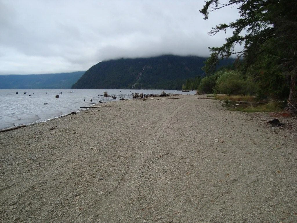 Photo: Recreation Sites and Trails BC. © Province of British Columbia, licensed under the Open Government Licence – British Columbia. Scout Beach