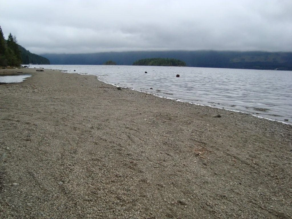 Photo: Recreation Sites and Trails BC. © Province of British Columbia, licensed under the Open Government Licence – British Columbia. Scout Beach, photo 2